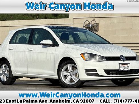 Used 2017 Volkswagen Golf Wolfsburg Edition image 1