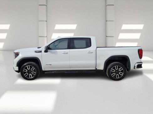 Used 2024 GMC Sierra 1500 AT4 w/ Technology Package AWD/4WD image 4