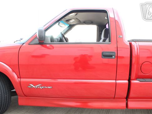 Used 2001 Chevrolet S10 Pickup Xtreme w/ Preferred Equipment Group image 29