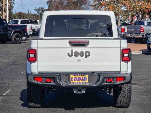 New 2026 Jeep Gladiator Rubicon image 3