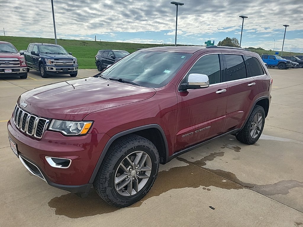 Used 2018 Jeep Grand Cherokee Limited AWD/4WD image 6