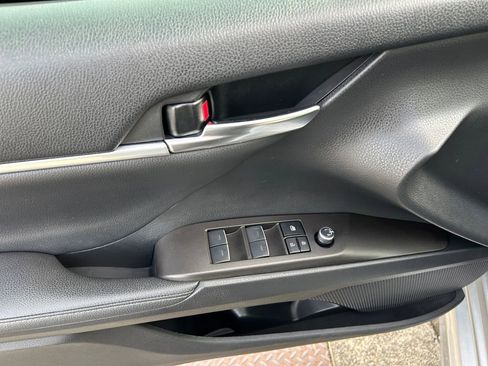 Used 2022 Toyota Camry XSE w/ Navigation Package FWD image 23