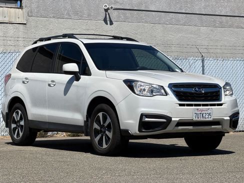 Used 2017 Subaru Forester 2.5i Premium w/ Rugged Package #1 AWD/4WD image 7