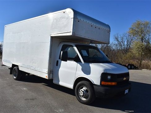 Used 2015 Chevrolet Express 3500 Extended image 10