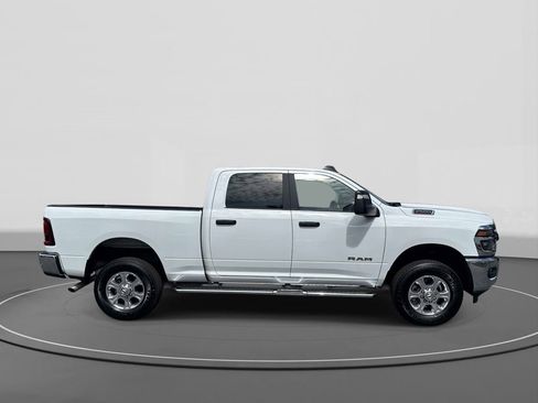 Used 2025 RAM 2500 Big Horn AWD/4WD image 3