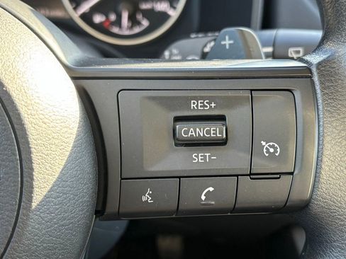 Used 2024 Nissan Rogue S image 24