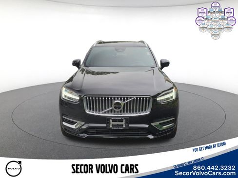 Used 2024 Volvo XC90 T8 Ultimate w/ Protection Package Premier AWD/4WD image 2