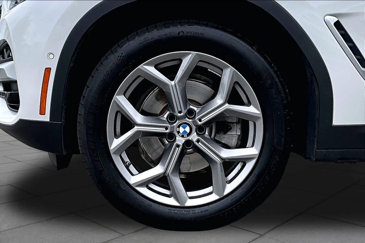 Used 2021 BMW X3 sDrive30i w/ Executive Package RWD image 10