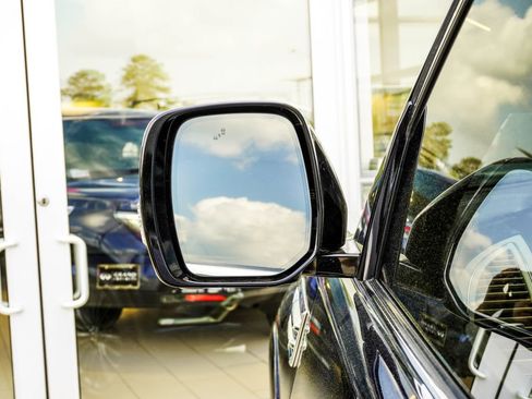 Used 2023 INFINITI QX80 Sensory w/ Cargo Package image 14