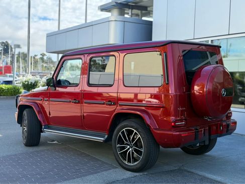 Used 2021 Mercedes-Benz G 550 image 3