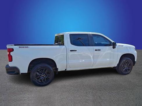 Used 2021 Chevrolet Silverado 1500 LT Trail Boss w/ Convenience Package II AWD/4WD image 4
