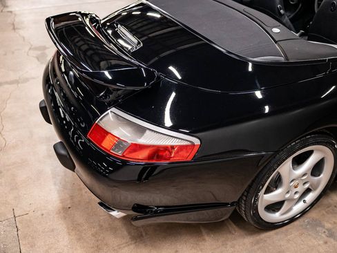 Used 2000 Porsche 911 Cabriolet image 40