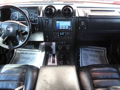 Used 2005 HUMMER H2 SUT w/ Preferred Equipment Group AWD/4WD image 19