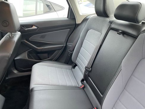 Used 2025 Volkswagen Jetta SE image 39