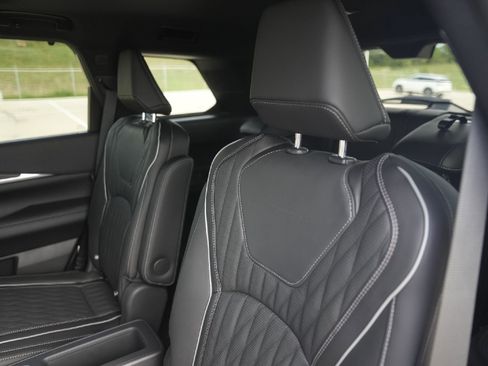 New 2026 INFINITI QX60 Autograph w/ Dark Cargo Package image 21