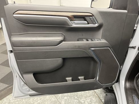 Used 2024 GMC Sierra 1500 Elevation w/ LPO, Elevation Black Package image 7