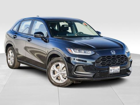 Used 2023 Honda HR-V LX image 2