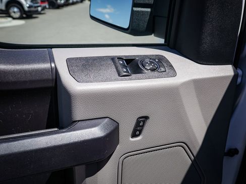 Used 2019 Ford F150 XL w/ Equipment Group 101A Mid AWD/4WD image 16