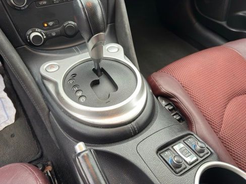 Used 2017 Nissan 370Z Touring Sport image 11