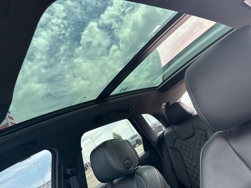 Used 2018 Audi SQ5 Premium Plus w/ Navigation Package AWD/4WD image 22