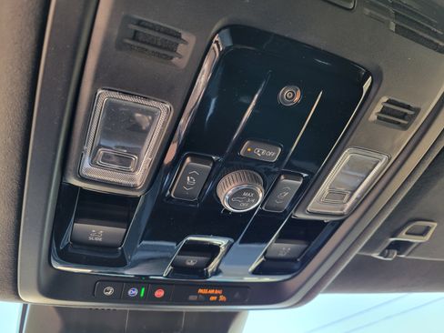 New 2026 Cadillac Escalade Platinum Sport w/ LPO, ONYX Package image 21