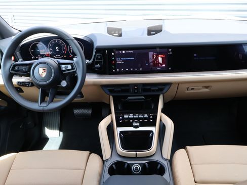 New 2026 Porsche Cayenne image 21