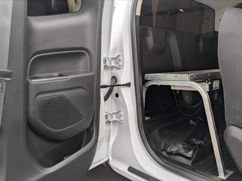 Used 2022 Chevrolet Colorado LT w/ Fleet Safety Package RWD image 17