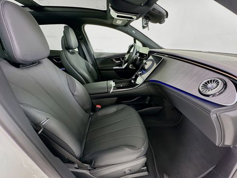 New 2026 Mercedes-Benz EQE 320 4MATIC SUV image 30