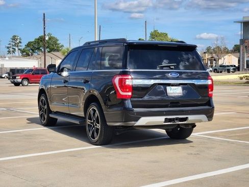 Used 2020 Ford Expedition XLT image 7