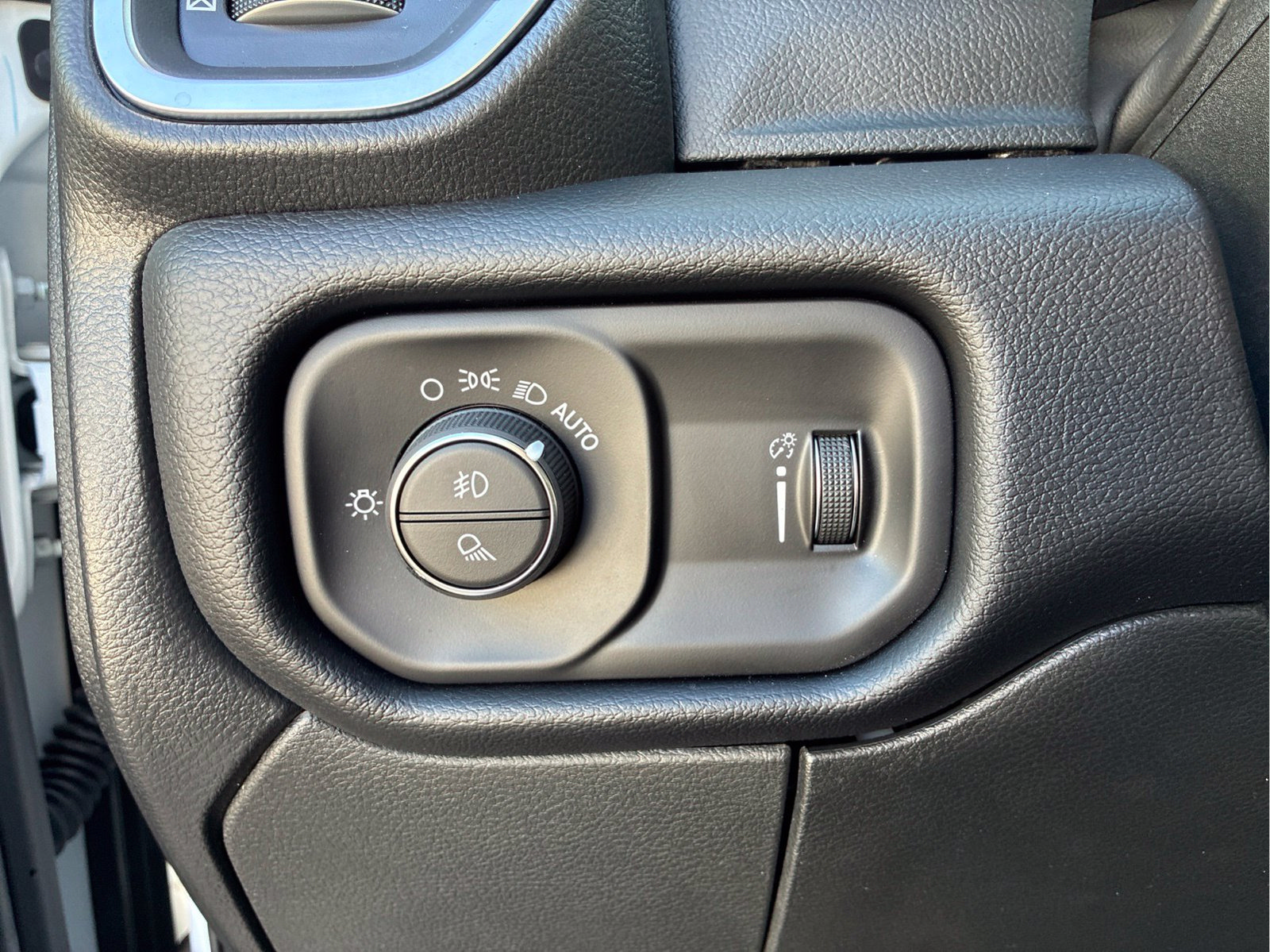 Certified 2026 RAM 2500 Big Horn AWD/4WD image 24