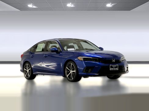 Used 2022 Honda Civic Touring image 6