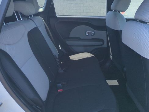 Used 2015 Kia Soul FWD image 22