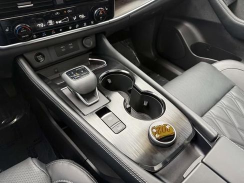 Used 2026 Nissan Rogue Platinum w/ Platinum Premium Package AWD/4WD image 31