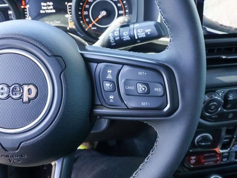 New 2026 Jeep Wrangler Unlimited Rubicon AWD/4WD image 27
