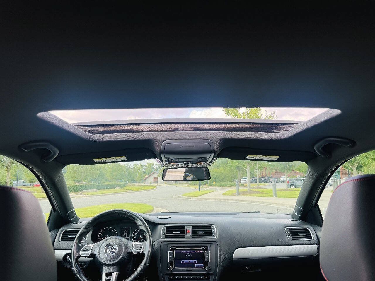 Used 2013 Volkswagen Jetta GLI Autobahn FWD image 11