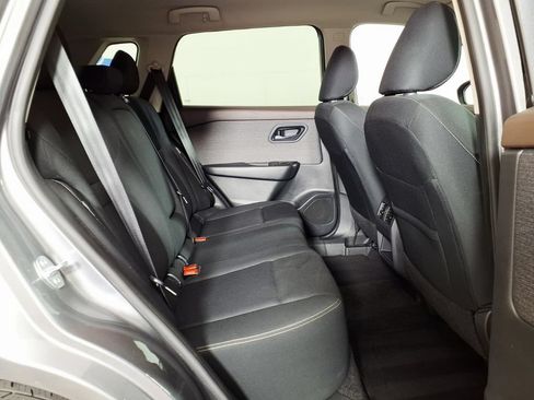 Used 2023 Nissan Rogue S FWD image 11