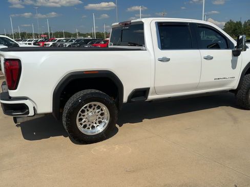 Used 2022 GMC Sierra 3500 Denali w/ Technology Package image 7