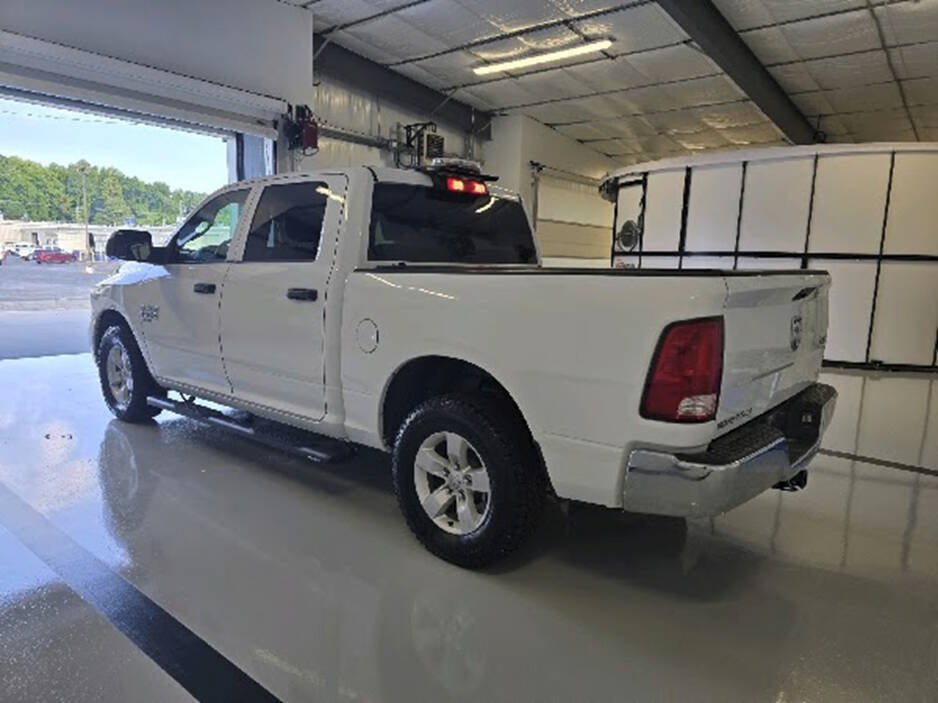Used 2022 RAM 1500 Tradesman w/ Chrome Appearance Group AWD/4WD image 7