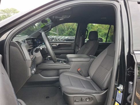 Used 2025 Chevrolet Tahoe LS AWD/4WD image 14