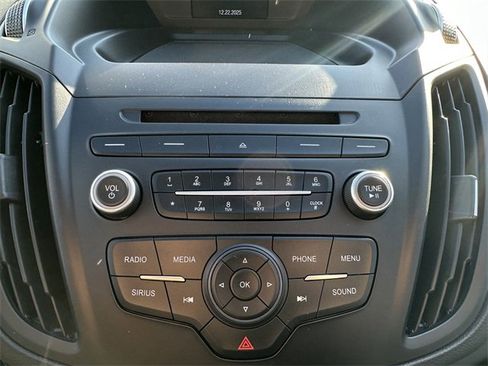 Certified 2017 Ford C-MAX Energi SE w/ Equipment Group 402A image 23