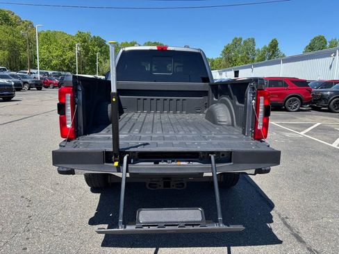 Used 2024 Ford F250 Lariat w/ Lariat Ultimate Package image 9