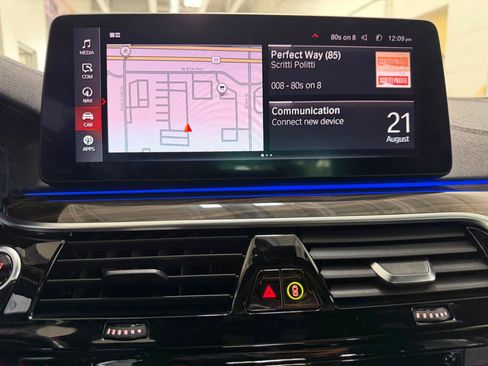 Used 2022 BMW M550i xDrive w/ Executive Package AWD/4WD image 40
