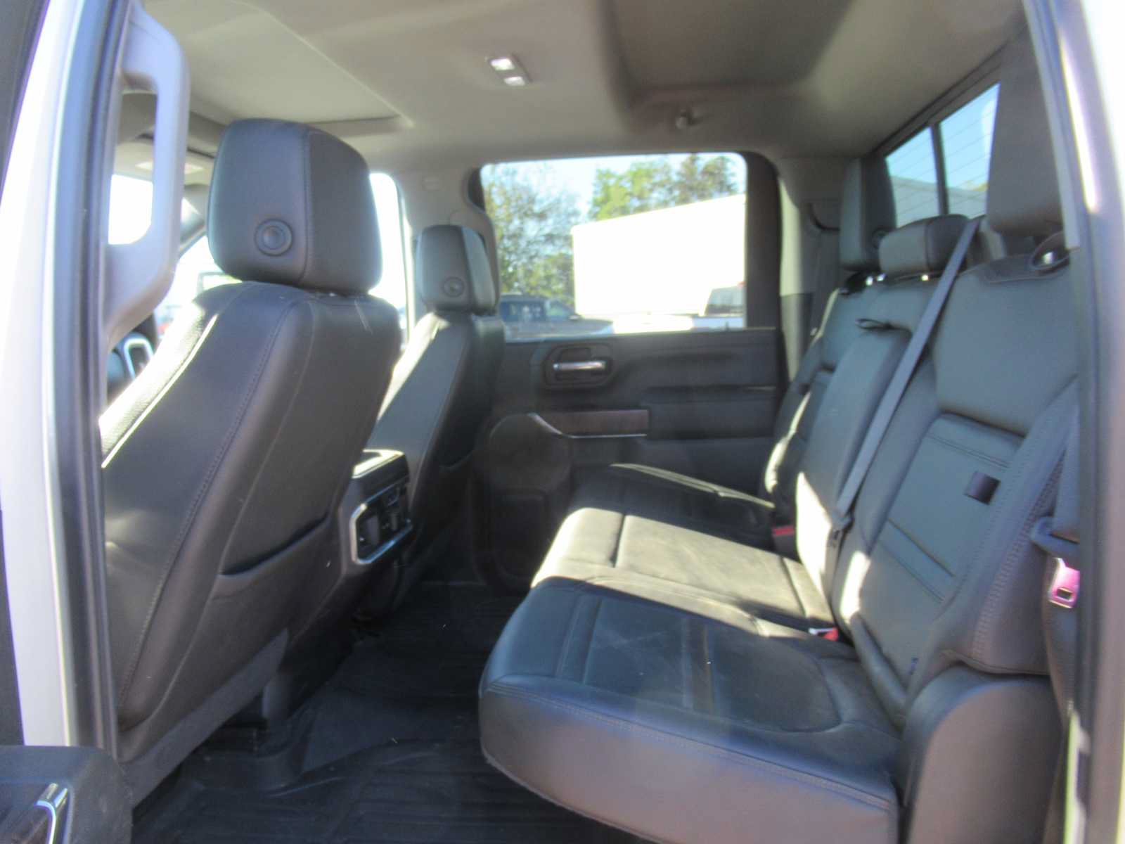 Used 2020 GMC Sierra 2500 Denali w/ Denali Ultimate Package AWD/4WD image 17