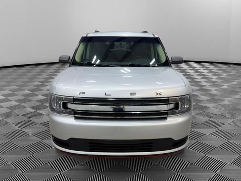 Used 2018 Ford Flex SE FWD image 2