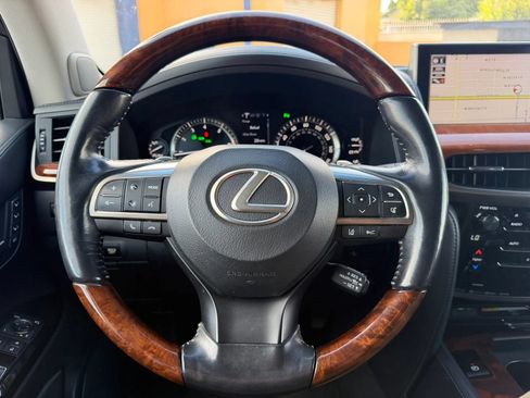 Used 2016 Lexus LX 570 4WD w/ Luxury Package image 22