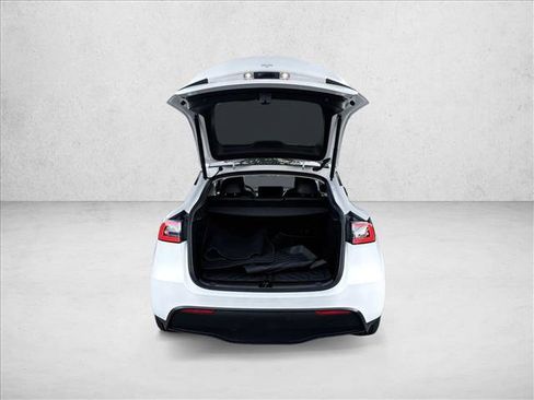 Used 2023 Tesla Model Y Long Range image 7
