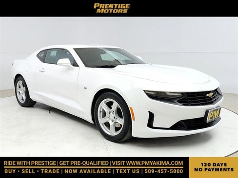 Used 2023 Chevrolet Camaro LT image 1