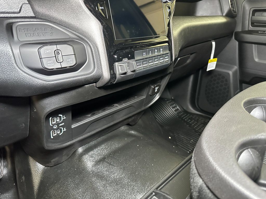 New 2026 RAM 2500 Tradesman AWD/4WD image 30
