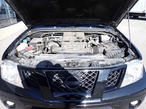 Used 2020 Nissan Frontier SV w/ Midnight Edition Floor Mats image 13