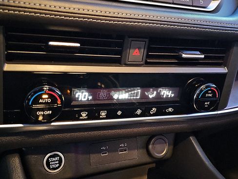 Certified 2023 Nissan Rogue SV image 16